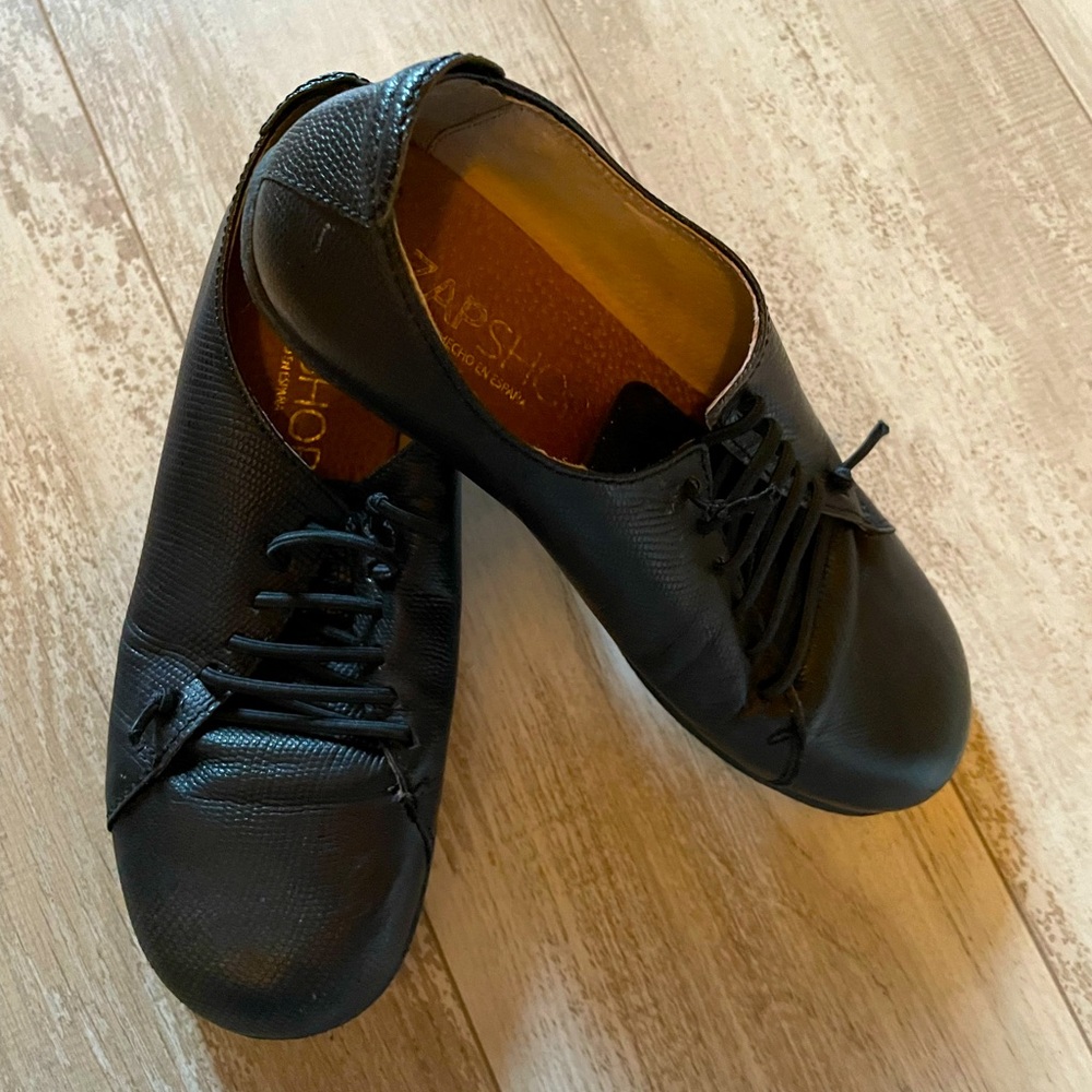 Spain brand  women leather shoes size 6.5